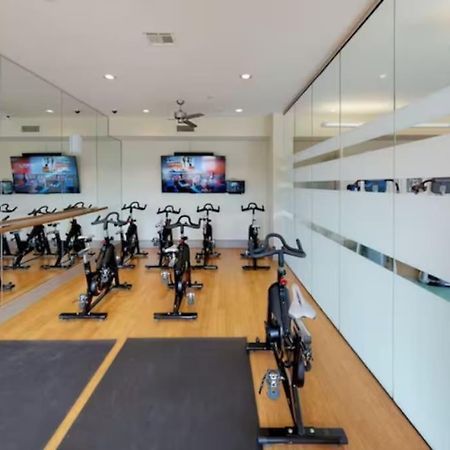 Chic 1Br Near Nrg With Pool Wifi Freeparking Lägenhet Houston Exteriör bild