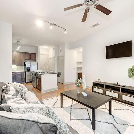 Chic 1Br Near Nrg With Pool Wifi Freeparking Lägenhet Houston Exteriör bild